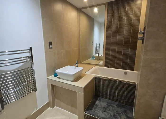 Brilliant 2 Bedroom * Manchester