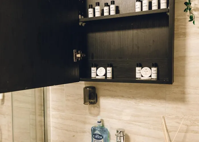 Forest View- Oasis Mural -didsbury Zen Sleeps 10 * 맨체스터