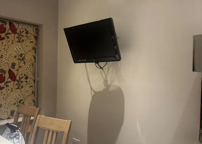 Large 3 Bed - Coop Live -free Parking Apartamento *