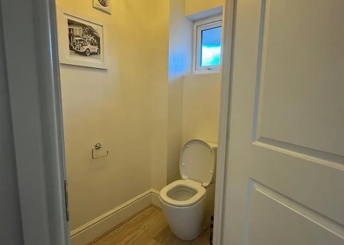 公寓 Large 3 Bed - Coop Live -free Parking