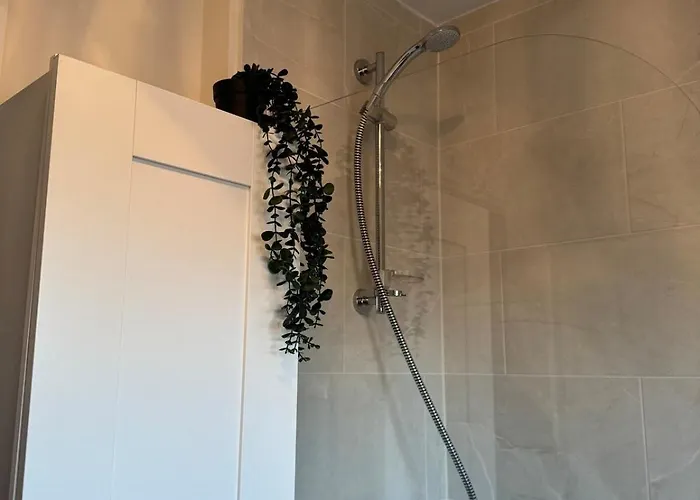 Large 3 Bed - Coop Live -free Parking Manchester