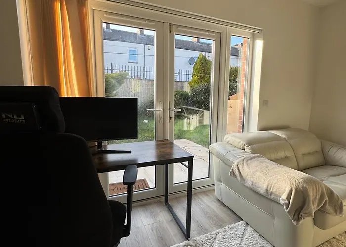 公寓 Large 3 Bed - Coop Live -free Parking