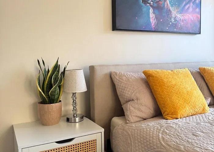 Large 3 Bed - Coop Live -free Parking Apartamento