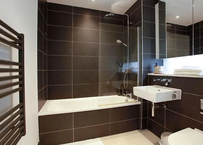 아파트 Spacious In Mcr With Terrace, Gym *