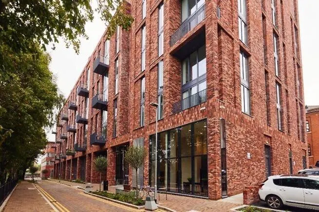 Spacious In Mcr With Terrace, Gym