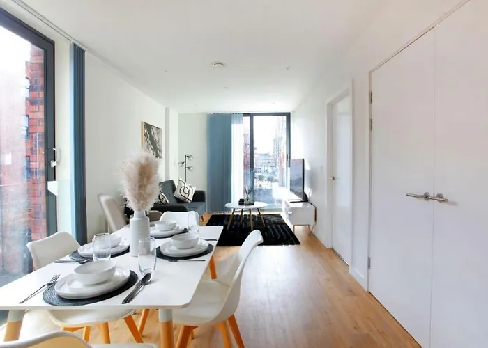 Spacious In Mcr With Terrace, Gym 아파트 *