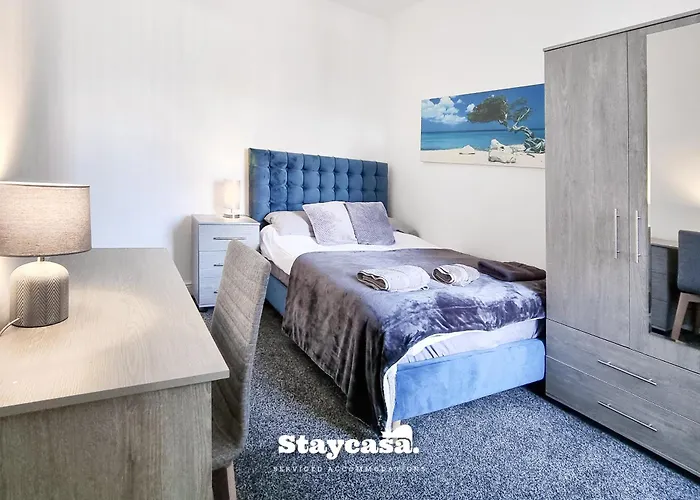 The Cowesby 4-bed - Street Parking بيت للعطل مانشستر