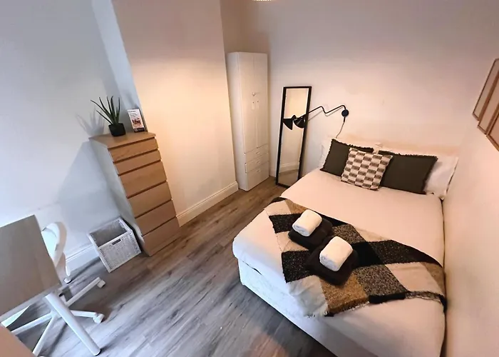 Littleton Co-living - Private Self-cater Lägenhet
