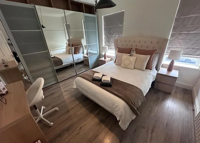 Apartamento Littleton Co-living - Private Self-cater Manchester