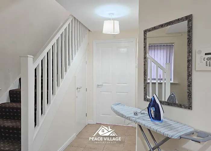 Ashton Co-living - Private Self-cater Дом отдыха