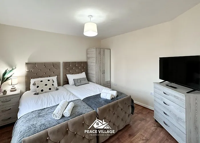 Ashton Co-living - Private Self-cater Holiday home *