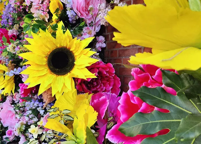 Spacious Homely Near Ao Arena And Shopping Centre With 500mbps Internet & Netflix