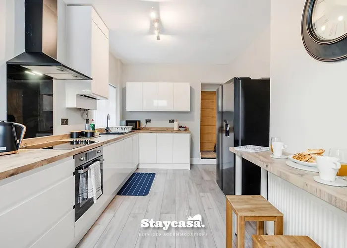 Casa vacanze Monton Co-living - Private Self-cater Manchester