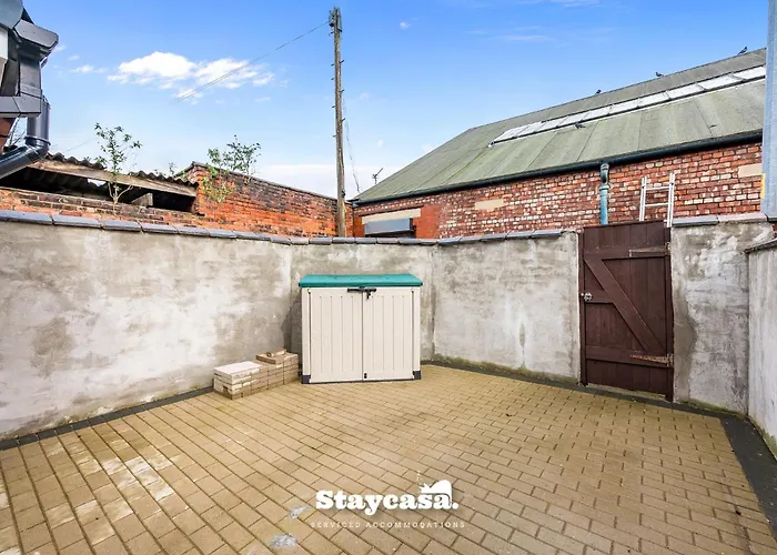 Monton Co-living - Private Self-cater *