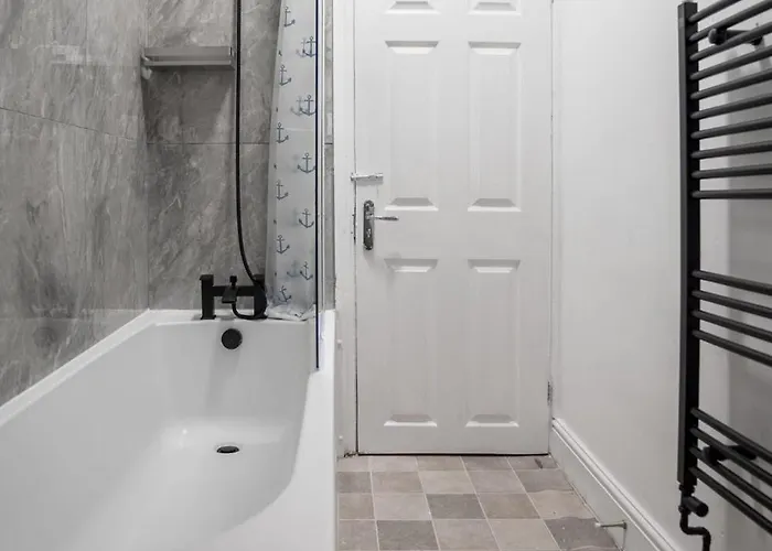 Mauldeth Co-living - Private Self-cater Mánchester