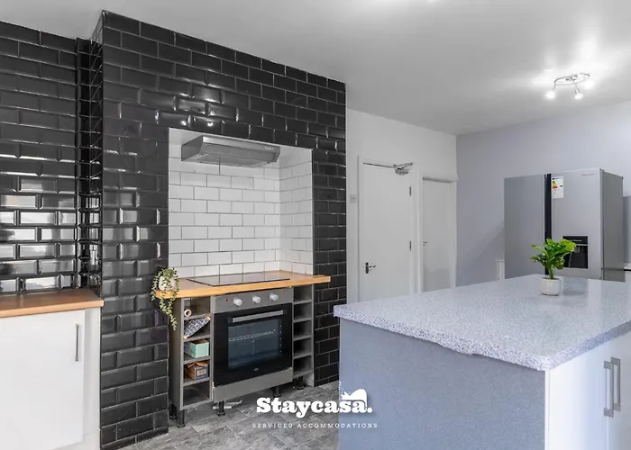 Mauldeth Co-living - Private Self-cater Prázdninový dům *