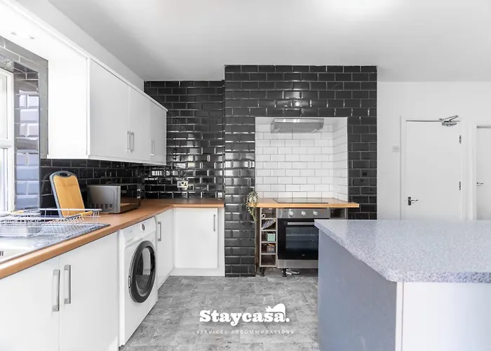 Mauldeth Co-living - Private Self-cater Сasa de vacaciones