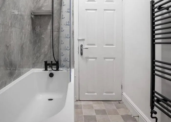 Mauldeth Co-living - Private Self-cater Сasa de vacaciones *