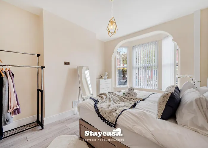 Urban Oasis Spacious 4-bedroom In * Manchester