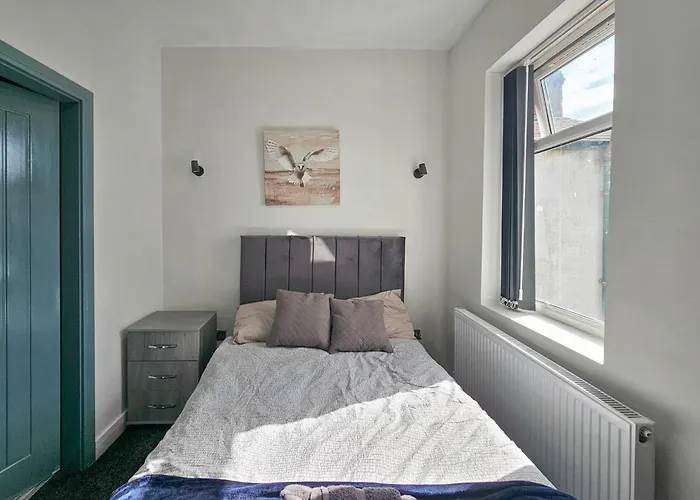 Selvedge Hideout 5min To With Street Parking * Manchester