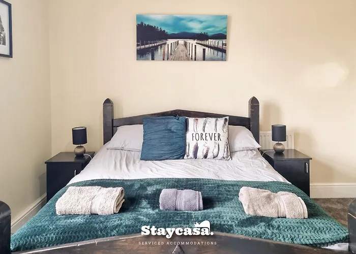 Сasa de vacaciones Stylish 4-bed With On-street Parking *