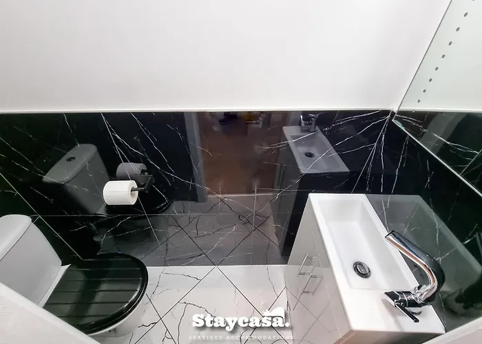 別荘 Stylish 4-Bed Home With On-Street Parking *