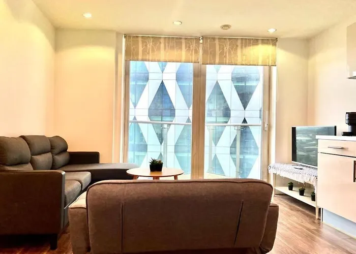 아파트 Modern High-rise Flat In Media City! 2 Beds, 2 Baths *