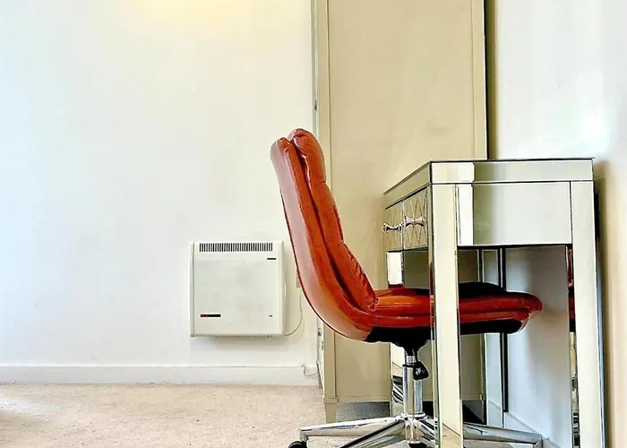 Modern High-rise Flat In Media City! 2 Beds, 2 Baths Manchester