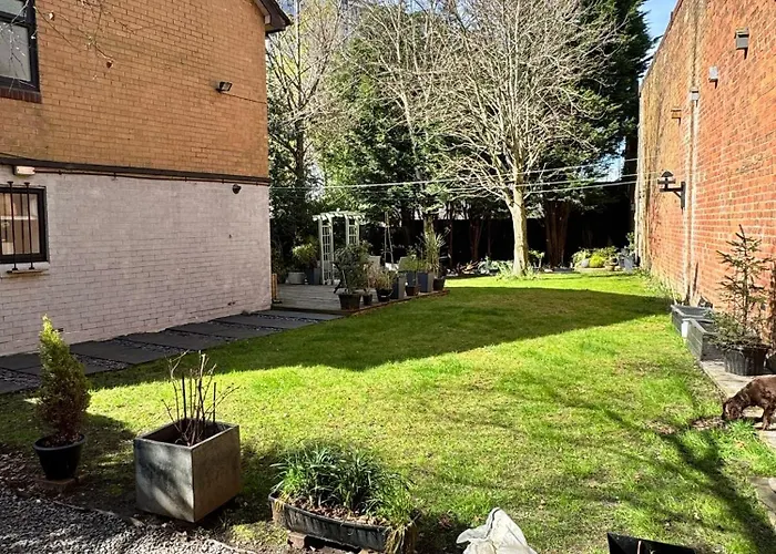 The Secret Garden Retreat With Hot Tub