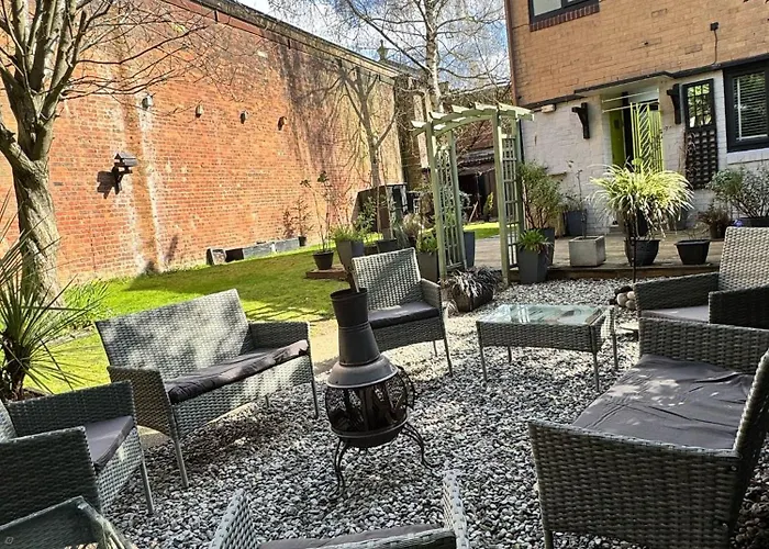 Tatil Evi The Secret Garden Retreat With Hot Tub