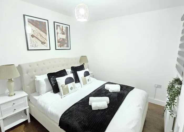 The Hidden Chapter 2 Bedrooms By Bevolve Daire *