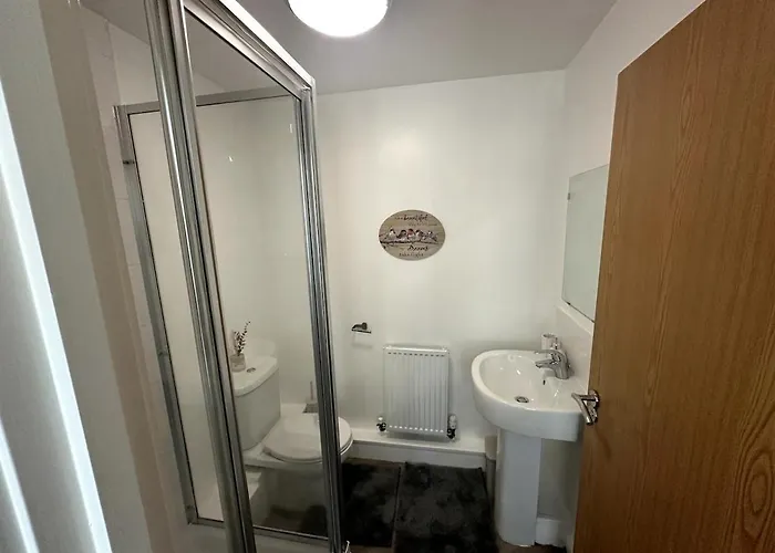 Inside City, Modern & Luxurious 2 Bed Apartment, Entire Unit Μάντσεστερ