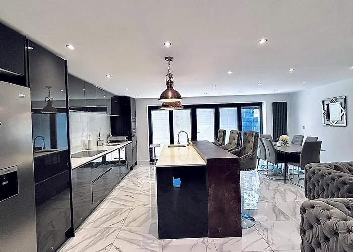 Luxury 5br With Access Apartament *