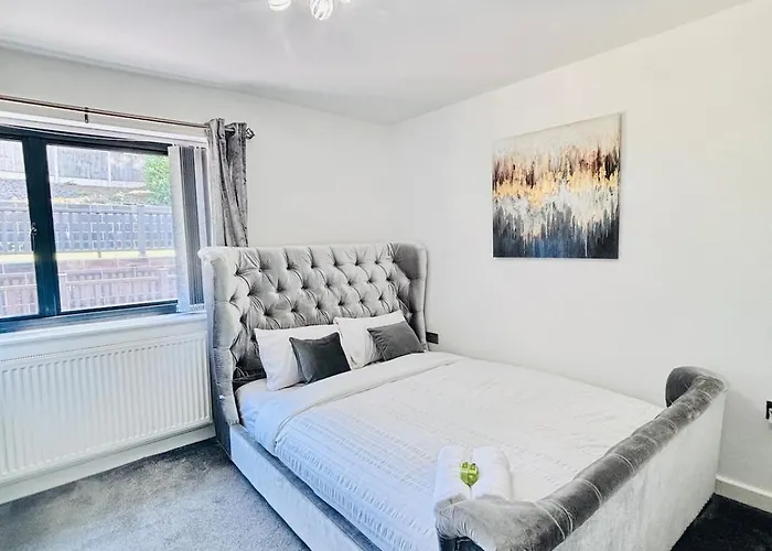 Luxury 5br With Access Apartamento Manchester