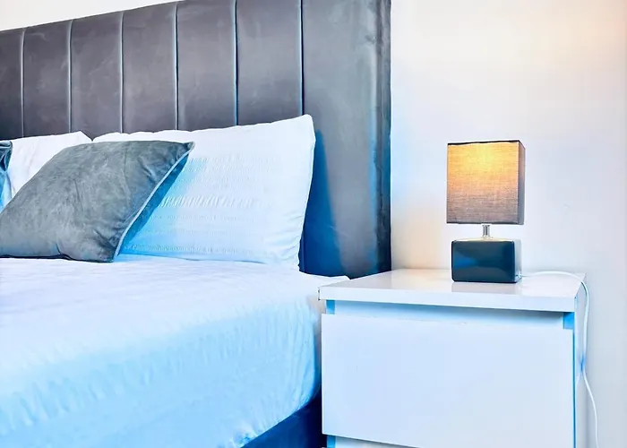 Luxury 5br With Access Apartamento Manchester