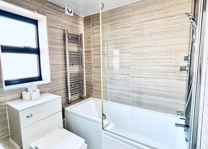 Luxury 5br With Access *