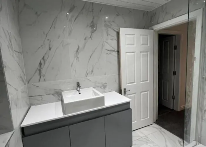 Oyo The Pleasant House