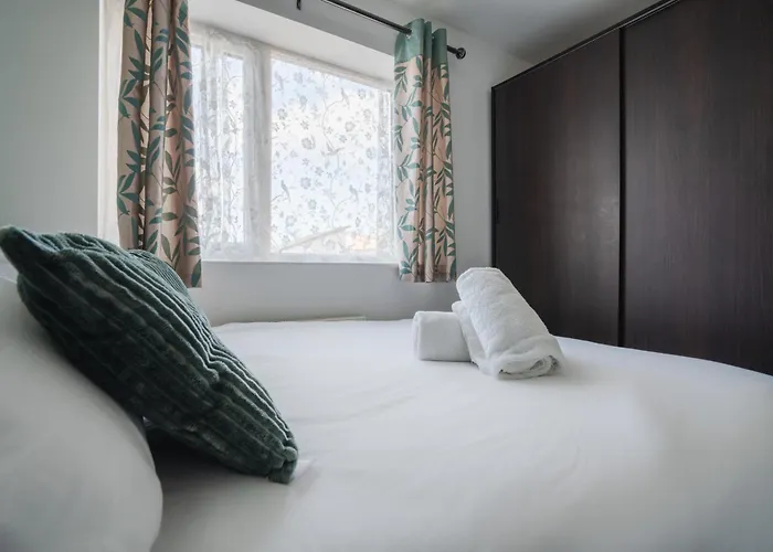 Sunset - Coop Live - Etihad - Pool Table 펜션 맨체스터