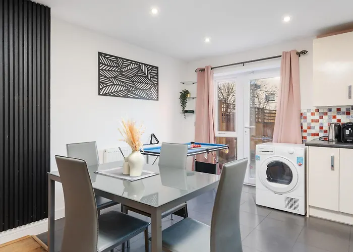 Sunset - Coop Live - Etihad - Pool Table Prázdninový dům *