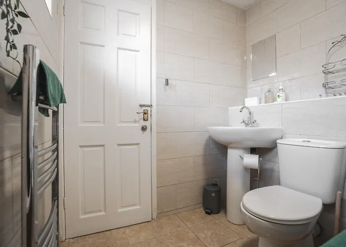 The Jade - Pool Table - Man Utd - Centre - 4bd Tatil Evi Manchester