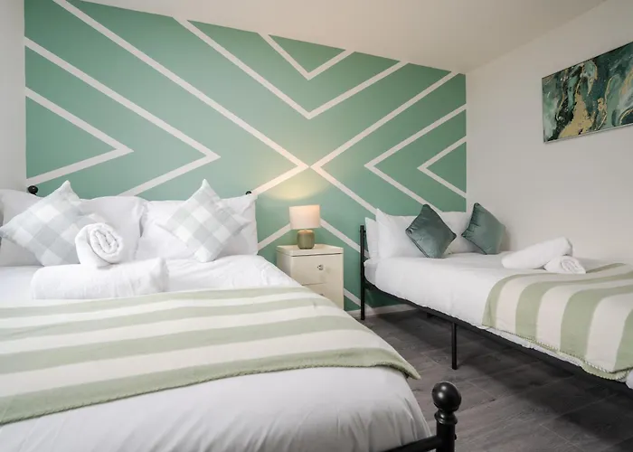 The Jade - Pool Table - Man Utd - Centre - 4bd * Manchester