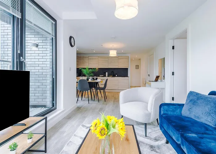 Modern In Old Trafford, Balcony, Sleeps6 Apartament *