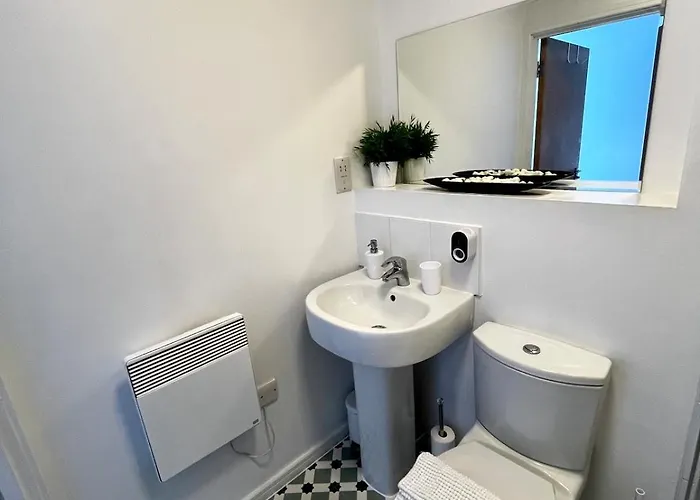 Apartament Serene 2-bed Flat With Canal Views - Coop Live *