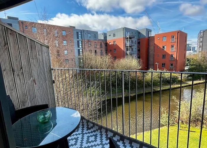 Apartament Serene 2-bed Flat With Canal Views - Coop Live *