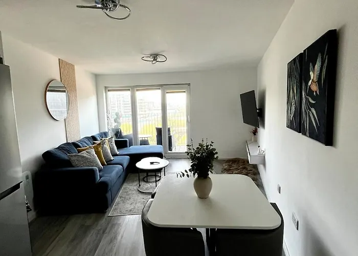 Chic 2-bed Flat - Coop Live & Ethiad 아파트 *