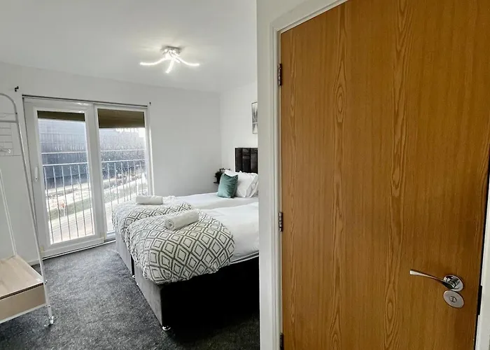 Chic 2-bed Flat - Coop Live & Ethiad דירה