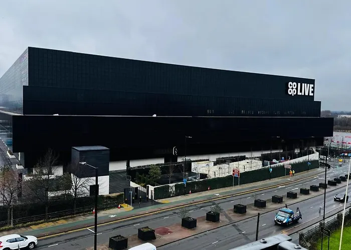 Chic 2-bed Flat - Coop Live & Ethiad 아파트 맨체스터