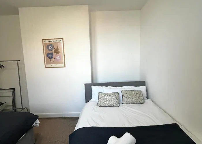 Διαμέρισμα The Failsworth Collection - Stylish With Free Parking