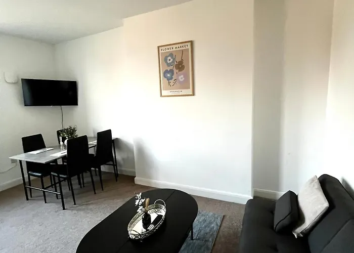 The Failsworth Collection - Stylish With Free Parking