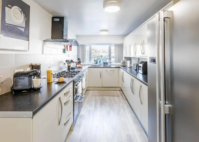 Forest View- Oasis Mural -didsbury Zen Sleeps 10 * 맨체스터